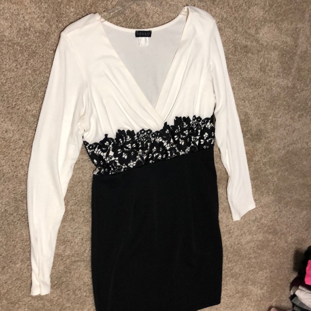 Women’s Venus dress size medium